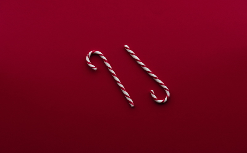 Holidays, background, canes, 5K, Sweet, Xmas, red, Christmas, Candy, candycanes, redbackground