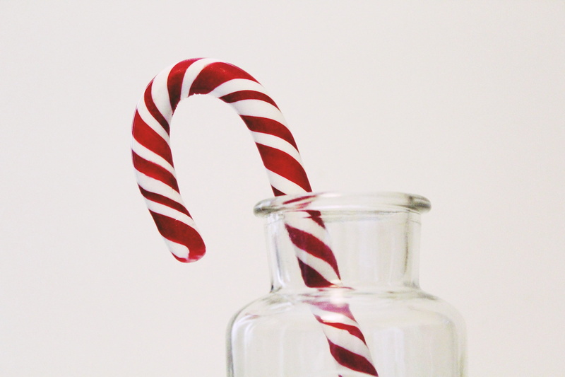 food, flag, container, nibble, glass, treat, studio shot, sweet, indoors, sweet food, sweetness, candy, brand, striped, christmas, 2K, close-up, white background