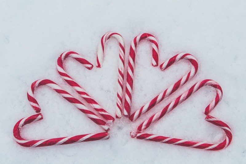 sweet food, freshness, indoors, studio shot, lot, close-up, food and drink, candy, food, directly above, white, high angle view, candy cane, 5K, heart shape
