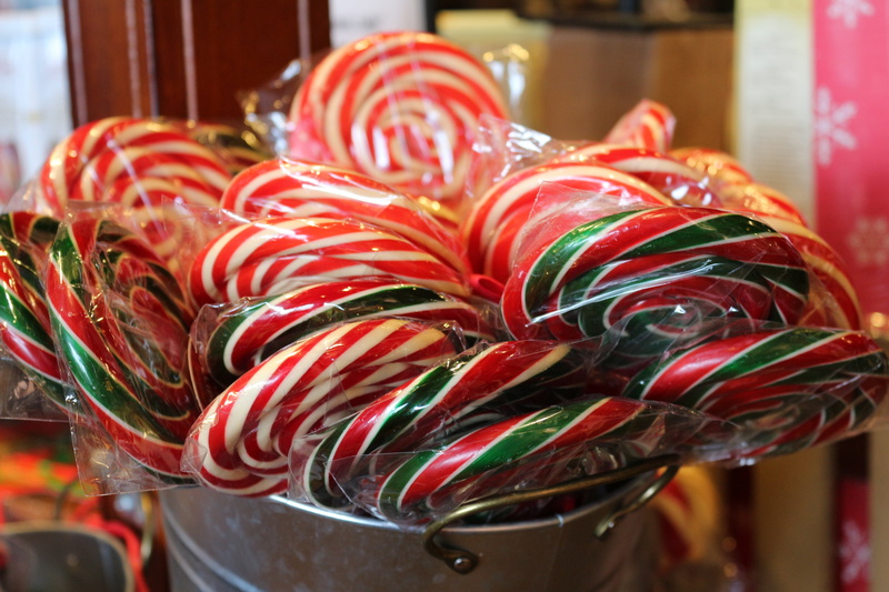 gray, candy cane, canes, sweet food, peppermint, large group of objects, food, in a row, food and drink, 5K, still life, business, indoors, holiday, bucket