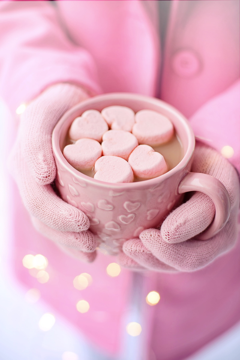 close-up, romance, candy, dessert, heart marshmallows, affection, 5K, studio shot, valentines day - holiday, excess, indoors, healthcare and medicine