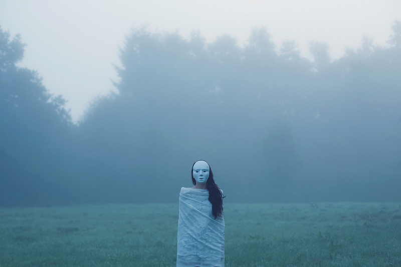 real people, tranquil scene, scenics - nature, nature, beauty in nature, plant, standing, landscape, field, grass, mist, land, hood - clothing, 1080P