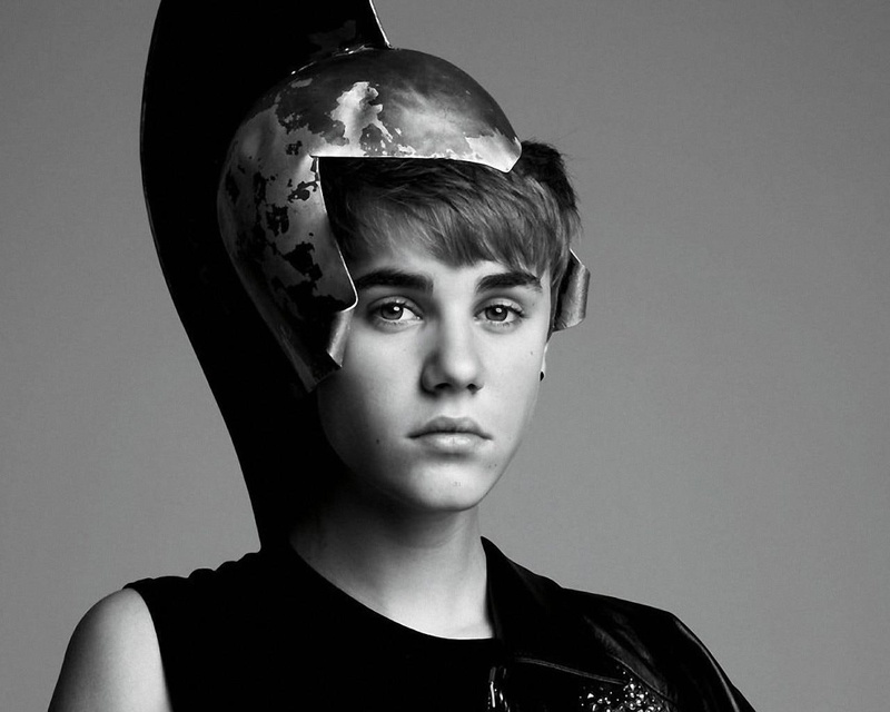 justin bieber,  look,  black and white, beiber, white, look, grayscale, 720P, photography, justin, black, person,  singer, singer, bieber