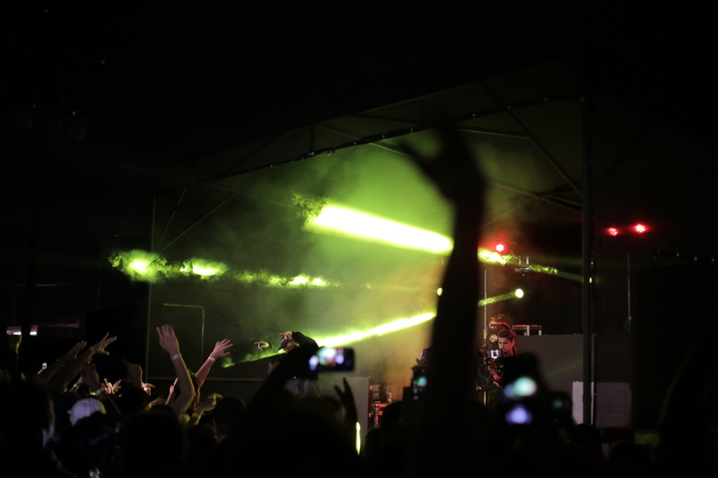 festival, music, gig, show, performance, crowd, people, yeezy, hands, strobe, rock music, large group of people, raising, popular music concert, dance