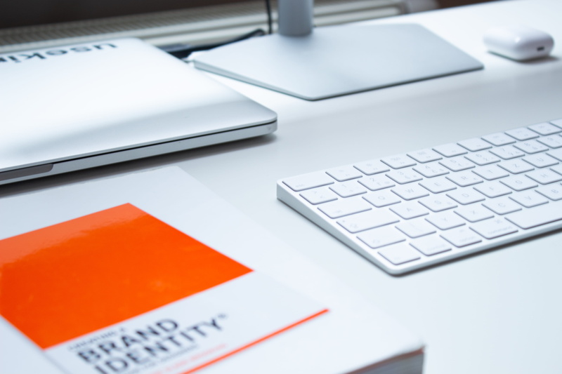 computer keyboard, note pad, business, connection, corporate business, communication, ui, paper, apple, 5K, setup, computer, office, no people, studio shot