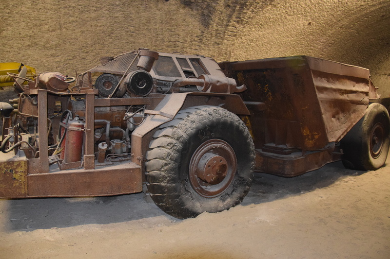 working vehicle, land vehicle, 5K, construction vehicle, low-bed trailer, metal, car, nostalgia, outdoors, transportation, wheel, rusty, damaged, decline