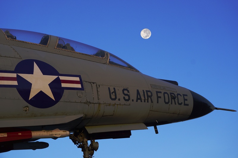 dusk, no people, outdoors, us air force, nature, shape, full moon, commercial airplane, buffalo, air vehicle, usaf, leaving, mode of transportation, star shape