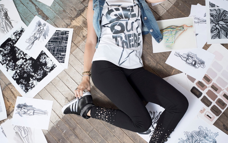 1080P, Selena Gomez, sketches, paper, denim