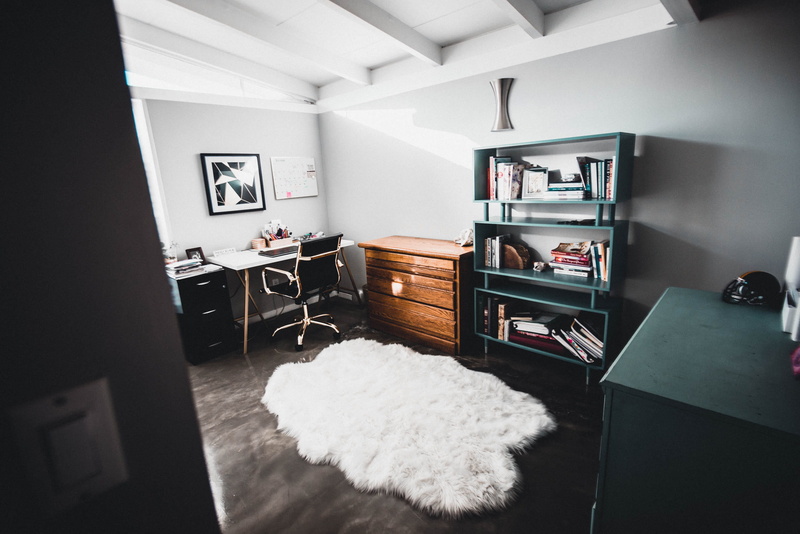 display, floor, books, 2K, table, flooring, seat, white color, contemporary, bedroom, art, cabinets, room, chair, furniture, modern, apartment, cozy, living room