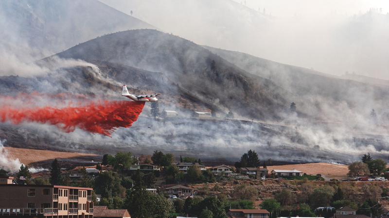 smoke - physical structure, land, fire, accidents and disasters, no people, built structure, nature, 2K, outdoors, sky, motion, mountain, day, air vehicle