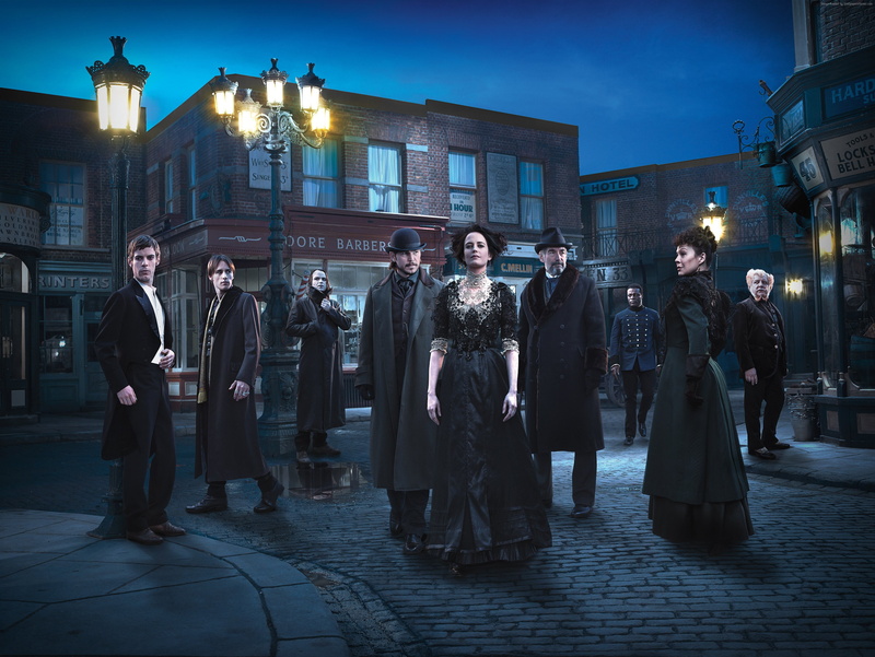 crowd, full length, lifestyles, street, women, architecture, 2 season, men, city, 4K, building exterior, well-dressed, adult, standing, Penny Dreadful