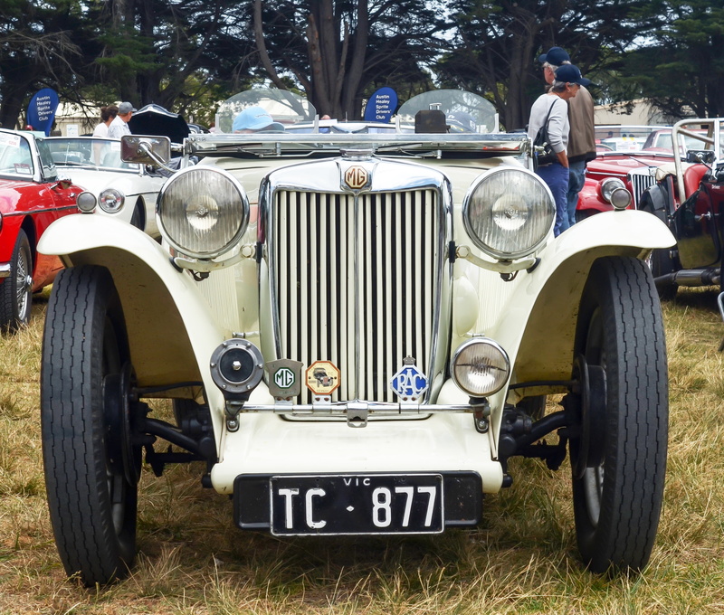 transport, 4K, vehicle, motor vehicle, mode of transportation, grill, chrome, grass, incidental people, tc, vintage car, headlight, land vehicle, retro