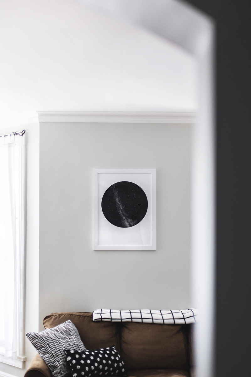 art, interior, couch, domestic room, minimal, print, household equipment, wall - building feature, day, open, white color, 5K, furniture, black and white