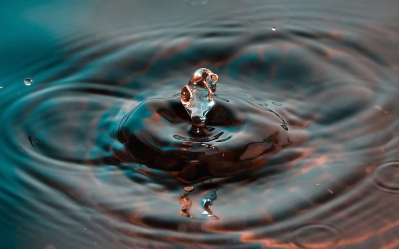 splashing droplet, concentric, close-up, motion, purity, falling, day, splashes, full frame, outdoors, rippled, splashing, surface, high-speed photography