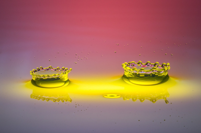 macro, water drops, bubble, simplicity, motion, refreshment, high-speed photography, photography, yellow, no people, depth of field, close-up, reflection