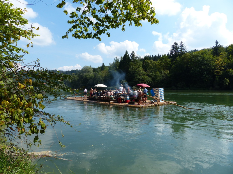 mode of transportation, lake, nautical vessel, Water, landscape, outdoors, group of people, non-urban scene, green color, day, travel, nature, Isar, Flow