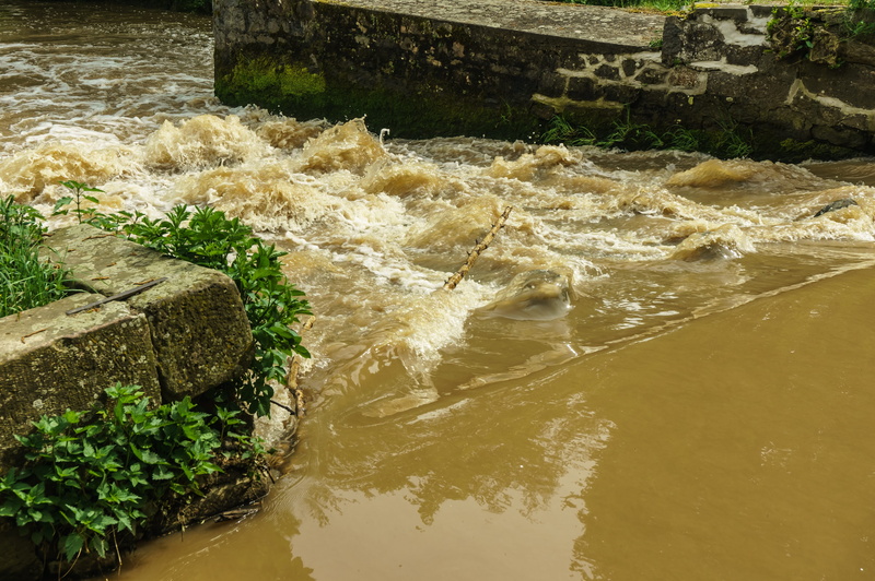 power in nature, sport, land, flowing, high angle view, beauty in nature, flowing water, scenics - nature, fluent, 5K, weir, nature, outdoors, river, no people