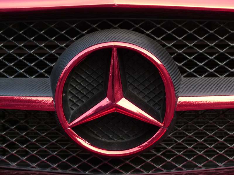 grid, close-up, Brand, chainlink fence, day, red, metal grate, no people, Star, Car, protection, technology, mercedes star, Mercedes, logo, sport, security