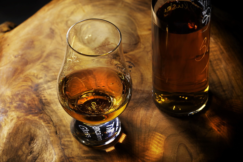 whiskey glass, spirits, drinking glass, glass - material, pub, bar counter, brandy, whiskey, shot glass, drink, rum, irish, alcoholic, whisky, beer, glass