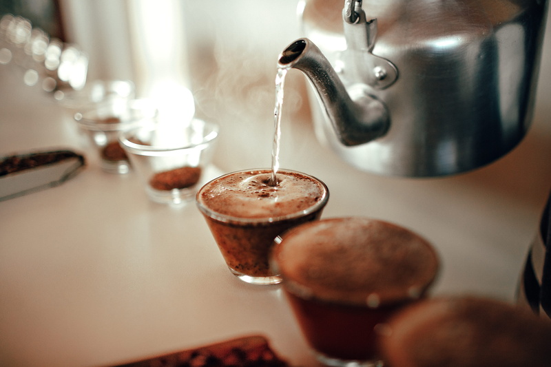 indoors, home, selective focus, stainless, freshness, vase, muffin, teapot, bakery, 5K, steel, cream, tea cup, pottery, cupcake, person, glass, coffee cup