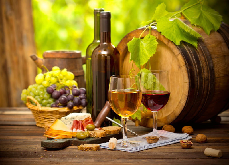 vineyard, alcohol, purple, container, wineglass, green Color, healthy eating, winetasting, wine, rustic, glass, wood - Material, liquid, leaf, red, nature