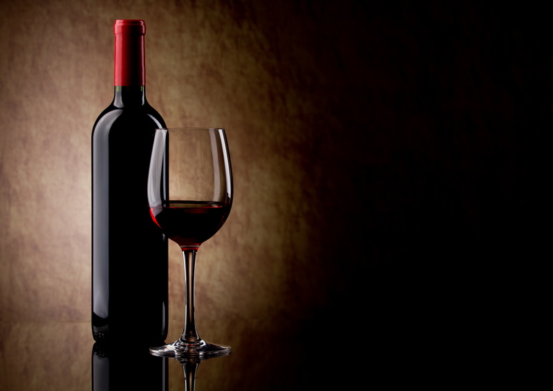 copy space, wine Bottle, winetasting, grape, liquid, household equipment, wineglass, close-up, table, tasting, dark, cabernet Sauvignon Grape, container