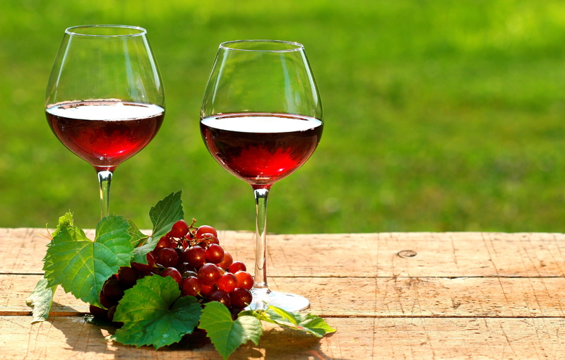 backgrounds, gourmet, clear, wood - Material, glass - Material, glass, wineglass, grapes, winery, glasses, 4K, freshness, cabernet Sauvignon Grape, healthy eating