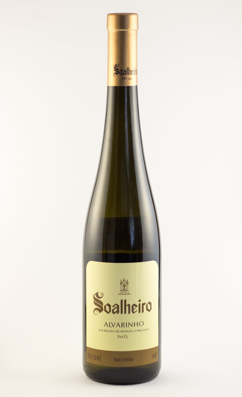 no people, container, wine bottle, wine cork, western script, portuguese, soalheiro, drink, vine, 4K, label, red wine, white background, portugal, message