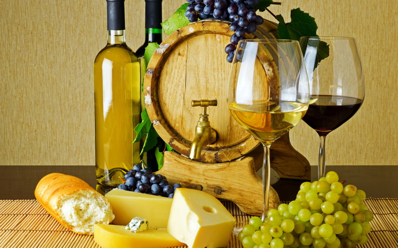 cheese, glass, Food, wine bottle, white wine, winemaking, food and drink, table, red wine, alcohol, wineglass, clear, grape, drink, barrel, no people, bottle