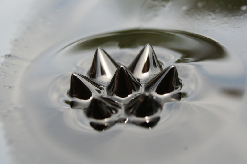 macro, scientific, selective focus, motion, household equipment, ferrofluid, food and drink, water, shiny, 7, metal, close-up, reflection, indoors, purity