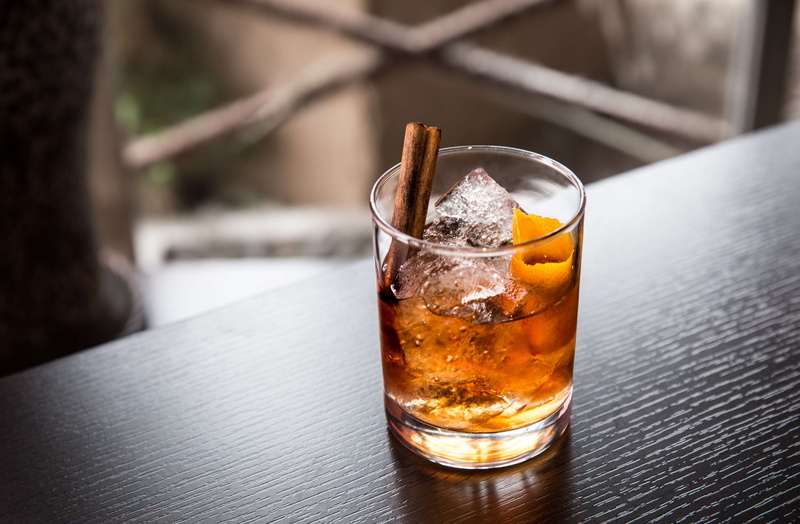 frozen, cola, refreshment, household equipment, drink, table, whiskey, food, hard liquor, ice cube, food and drink, drinking glass, 2K, no people, indoors