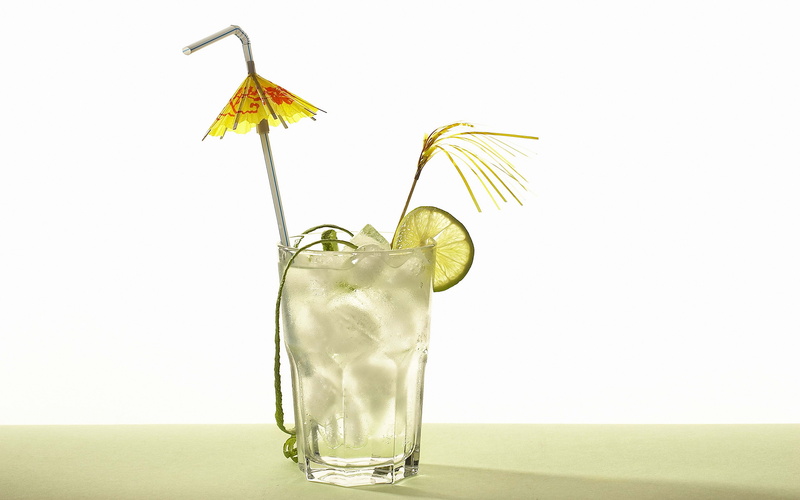 white, no People, garnish, vodka, drinking Straw, nature, close-up, household equipment, cold - Temperature, clear, drinking, white background, refreshment
