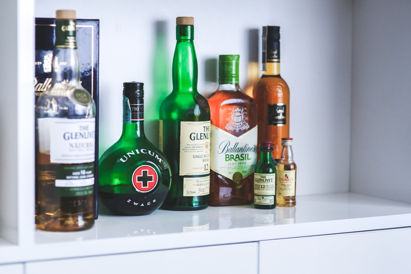 drinks, wine bottle, brand, drinking, no people, beer - alcohol, drink, bottles, food and drink, label, 5K, container, glass - material, order, hard Liquor