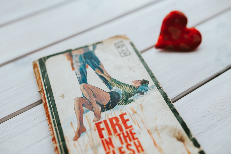 people, selective focus, indoors, backgrounds, Little red, table, heart, wealth, 5K, human hand, old, book, red heart, wood - Material, close-up, studio shot