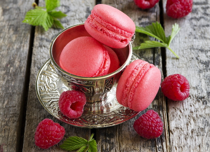 dessert, ready-to-eat, sweets, sweet food, bowl, no people, red, macaroons, indoors, close-up, still life, pink color, temptation, strawberry, 720P, raspberries