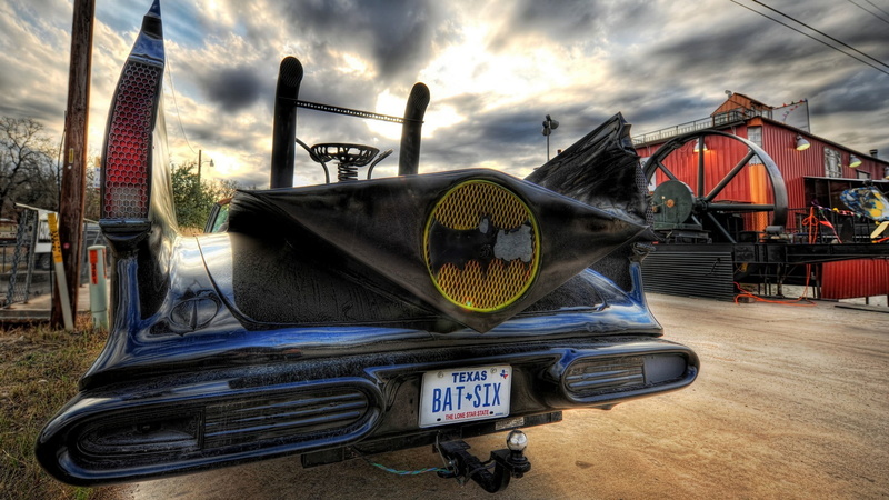 land vehicle, built structure, motor vehicle, Batman, communication, Texas, logo, text, mode of transportation, stationary, HDR, nature, vehicle, nautical vessel