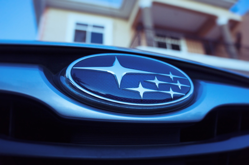 blue, NEX-7, communication, grille, trident, geometric shape, luxury, headlight, spear, sign, focus on foreground, recycling symbol, trademark, vehicle