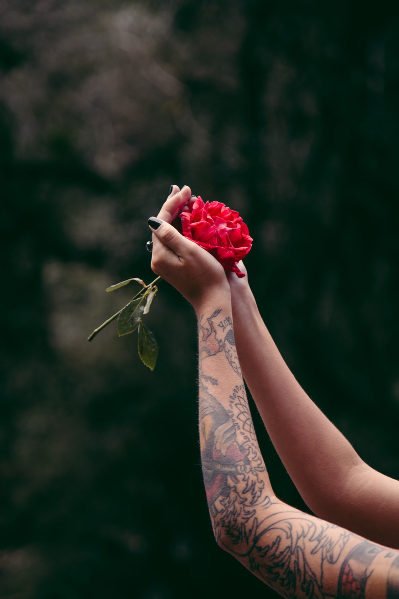 stripe, red, finger, forest, shallow, food and drink, person, nail, adult, detail, black nail, focus, tattoo, nature, dark, 4K, real people, one person