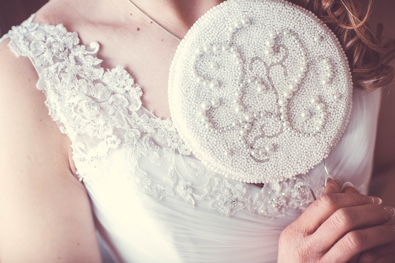 beads, 5K, people, shiny, dress, clothing, holding, human body part, white, adult, celebration, hand, food, indulgence, freshness, sweet food, sweet, wedding