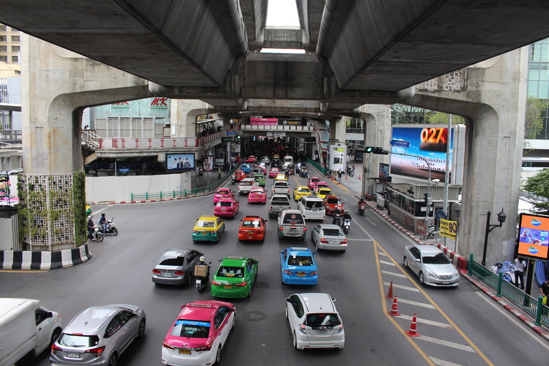 architecture, no people, colorful, motor, high angle view, jam, taxi, city, built structure, pkw, sign, thai, cars, transportation, mode of transportation