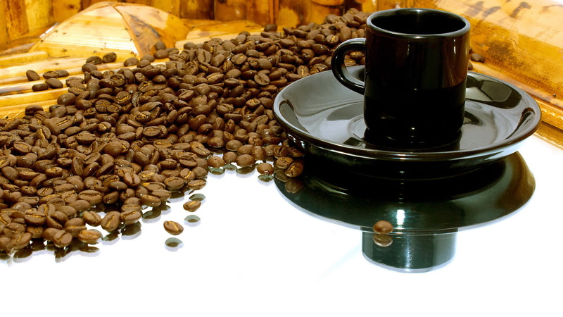 high angle view, plate, syrup, refreshment, delicious, organic, saucer, no people, brown, close, drink, spice, dry, flavorer, food and drink, beans, nutrition