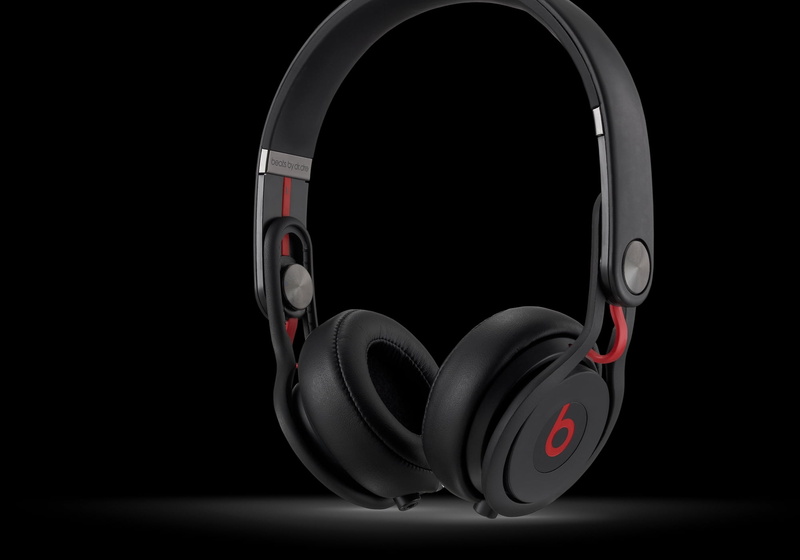 audio Equipment, wireless, radio, microphone, recording Studio, headphones, still life, number, dr dre, copy space, single Object, entertainment, mP3 Player