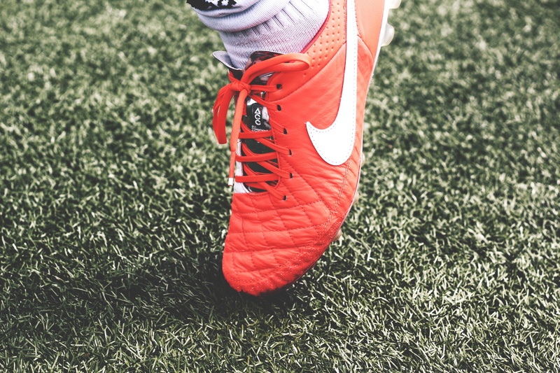 human limb, cleat, fitness, 5K, grass, turf, sports, leisure activity, body part, quilted, sport, people, unpaired, outdoors, one person, soccer, lifestyles