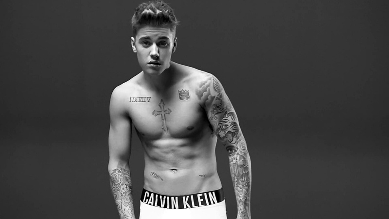waist up, chest, adult, 1080P, confidence, justin bieber desktop  hd, shirtless, front view, tattoo, portrait, young adult, studio shot, strength, muscular build