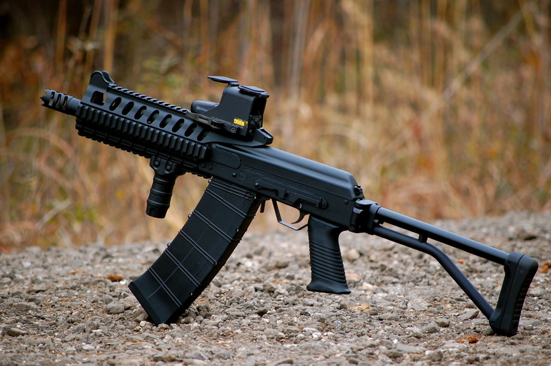 2K, grass, smoothbore, no people, outdoors, armed forces, machinery, aggression, field, scope, communication, nature, weapon, self-loading, autumn, day