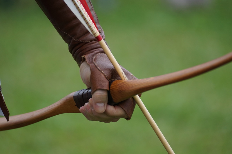 5K, historically, sport, green color, person, nature, finger, men, s, playing, day, human foot, close-up, holding, hand, bogensport, stick - plant part