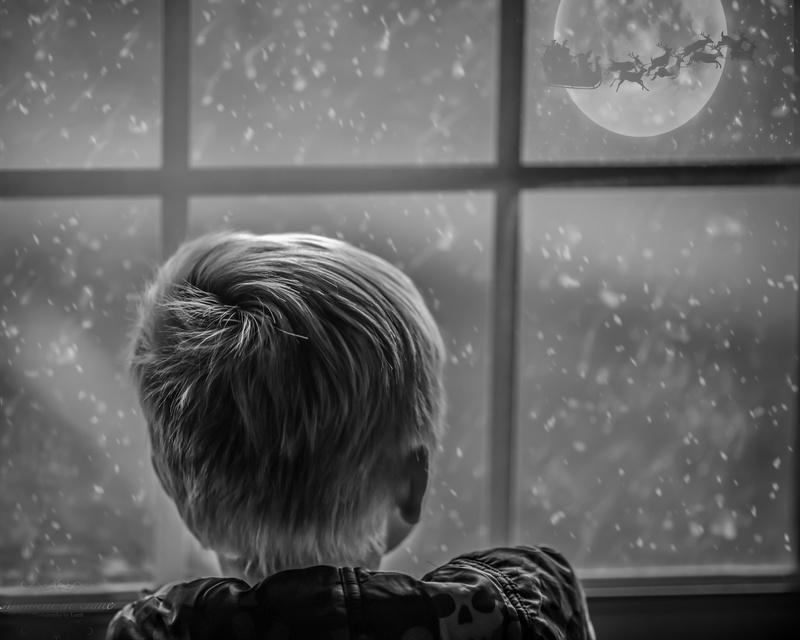 photo, innocence, child, men, happy, portrait, christmas, moon, boys, leisure activity, transparent, headshot, children only, young, holiday, looking, indoors