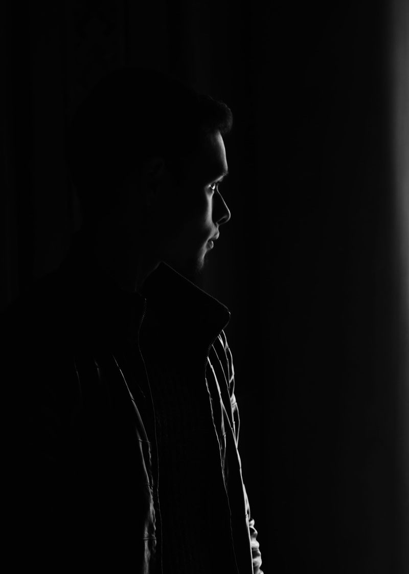 real people, dark, looking, studio, domestic room, young adult, person, profile view, pose, waist up, photo, women, black and white, contemplation, man