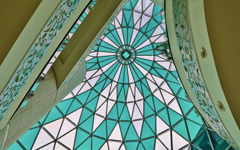 modern, mosaic, 4K, triangular, design, shape, sky, building exterior, architecture, effect, triangle, pattern, day, travel destinations, glass - material