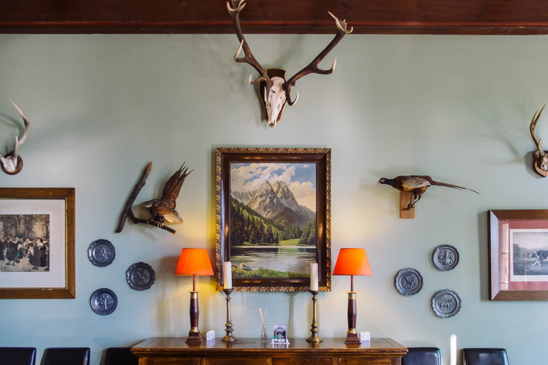 hanging, day, table, architecture, home interior, hotel und gasthaus zur henne, art and craft, domestic room, room, naumburg (saale), no people, lamps